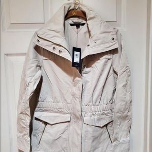 Light weight rain jacket